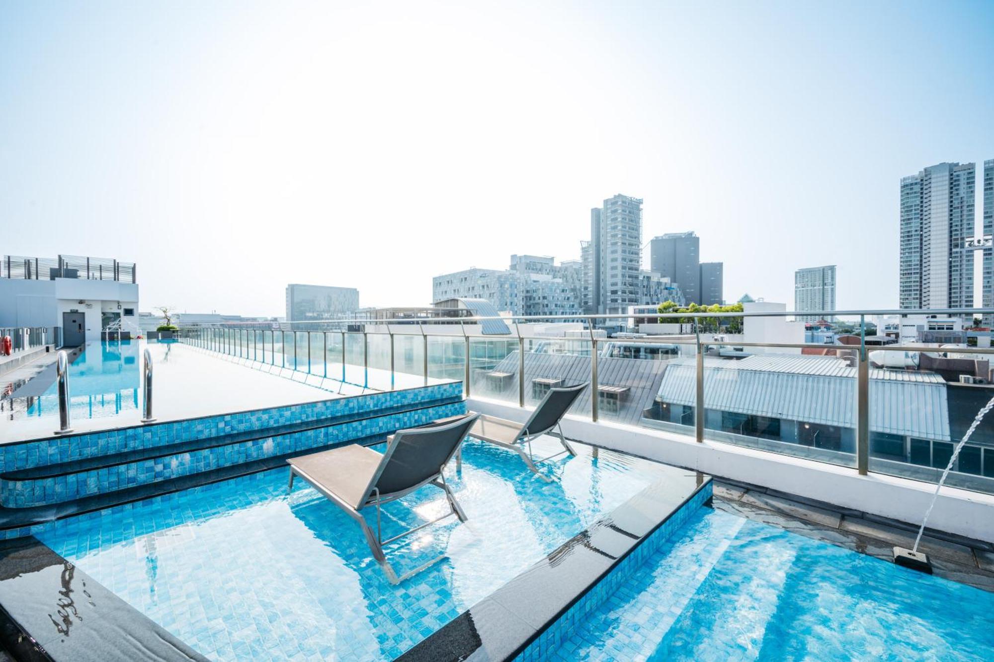 Mercure Singapore Tyrwhitt Exterior photo