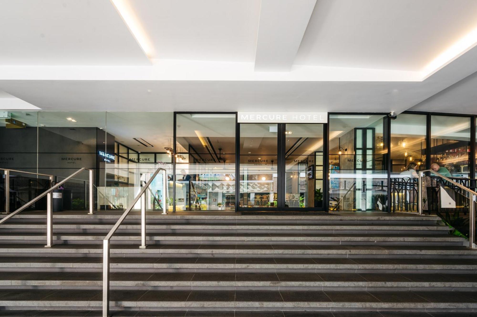 Mercure Singapore Tyrwhitt Exterior photo