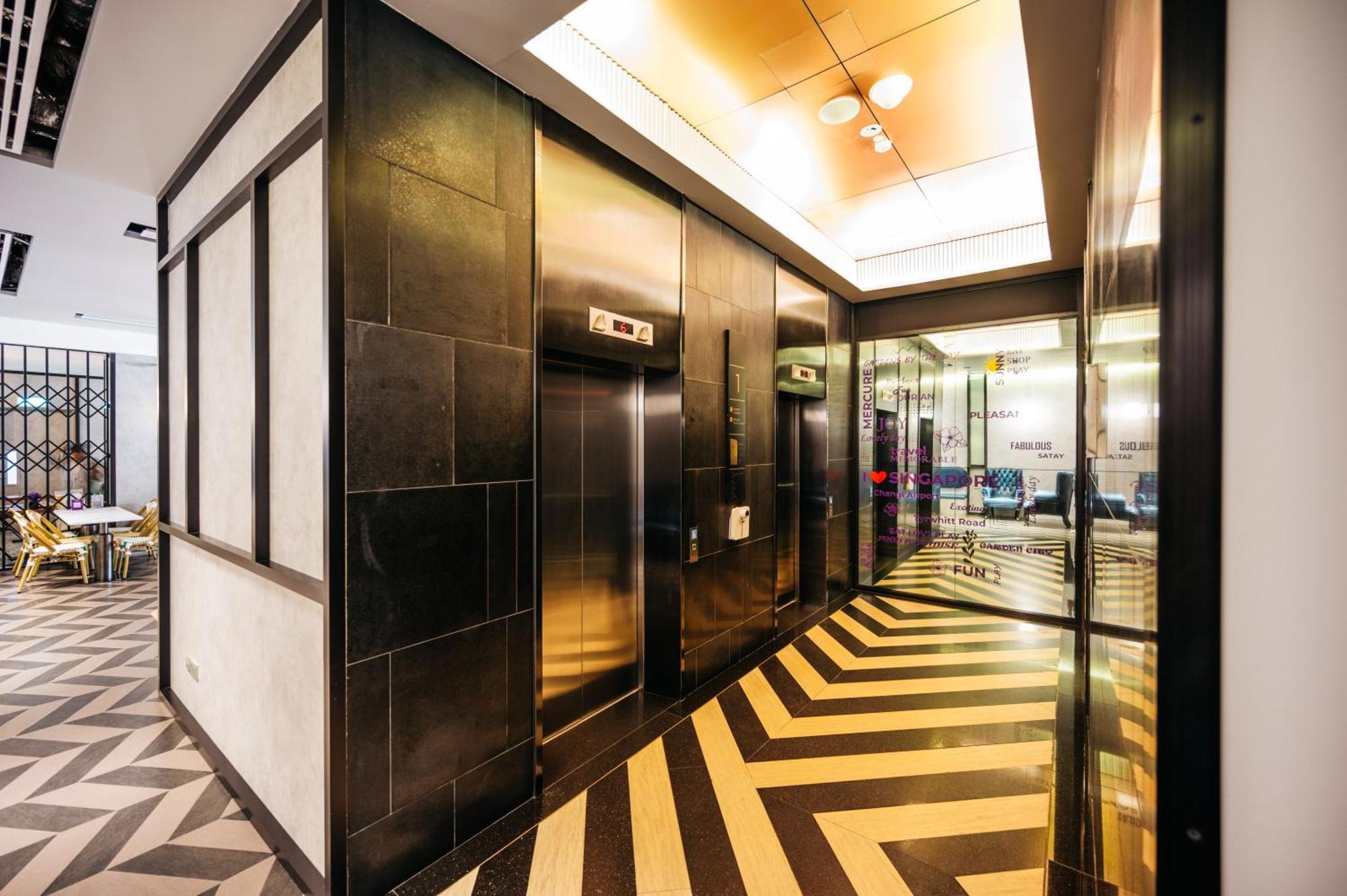 Mercure Singapore Tyrwhitt Exterior photo