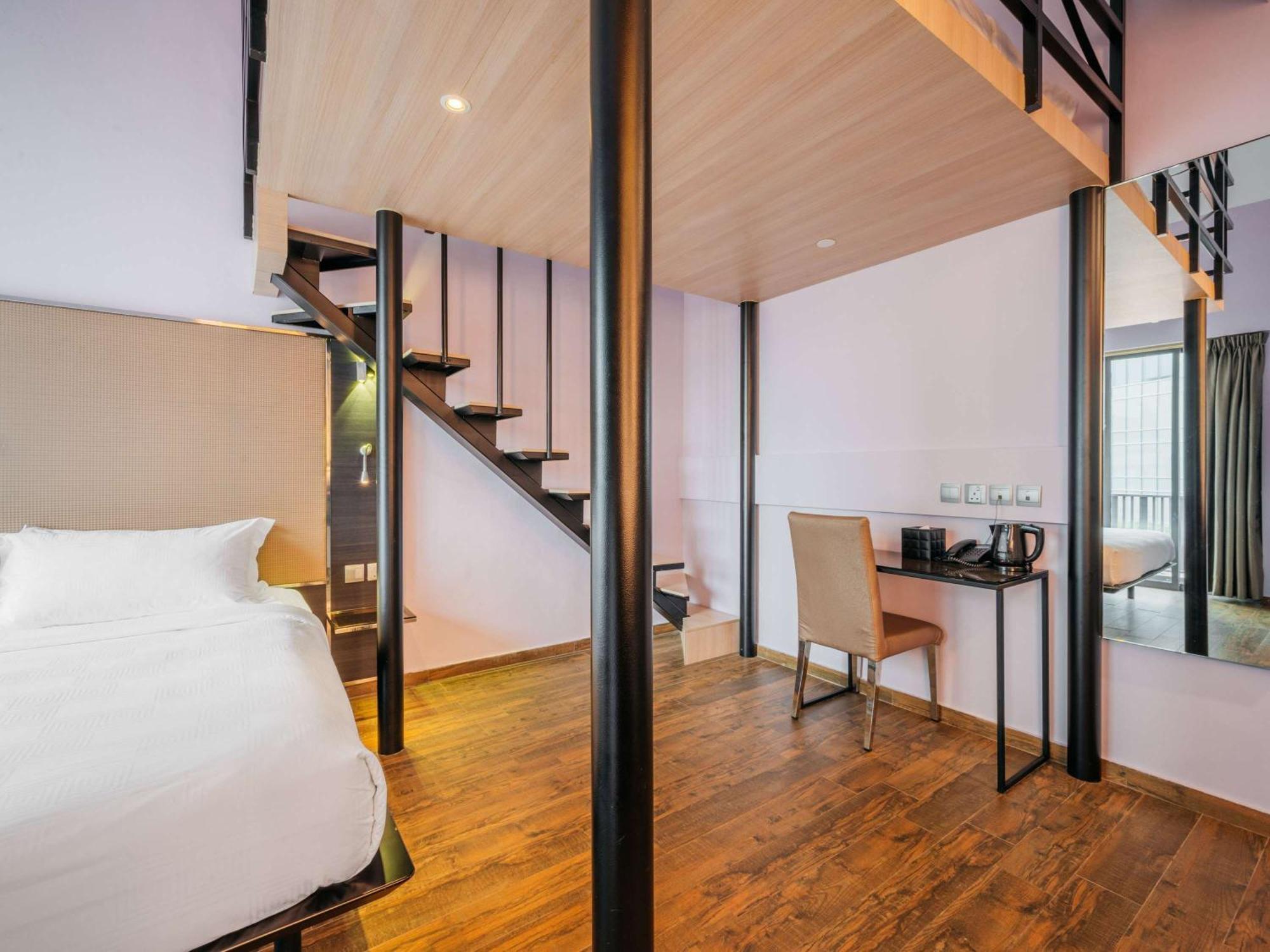 Mercure Singapore Tyrwhitt Exterior photo