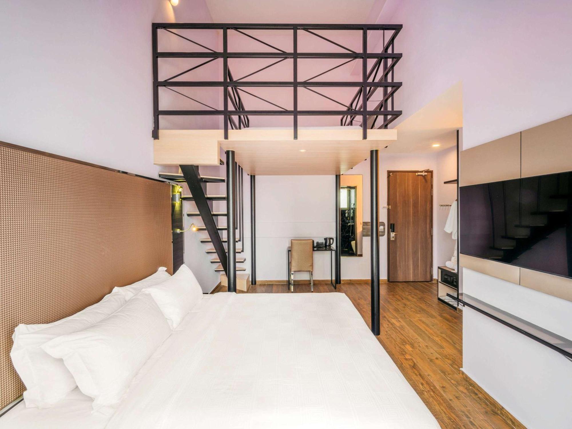 Mercure Singapore Tyrwhitt Exterior photo