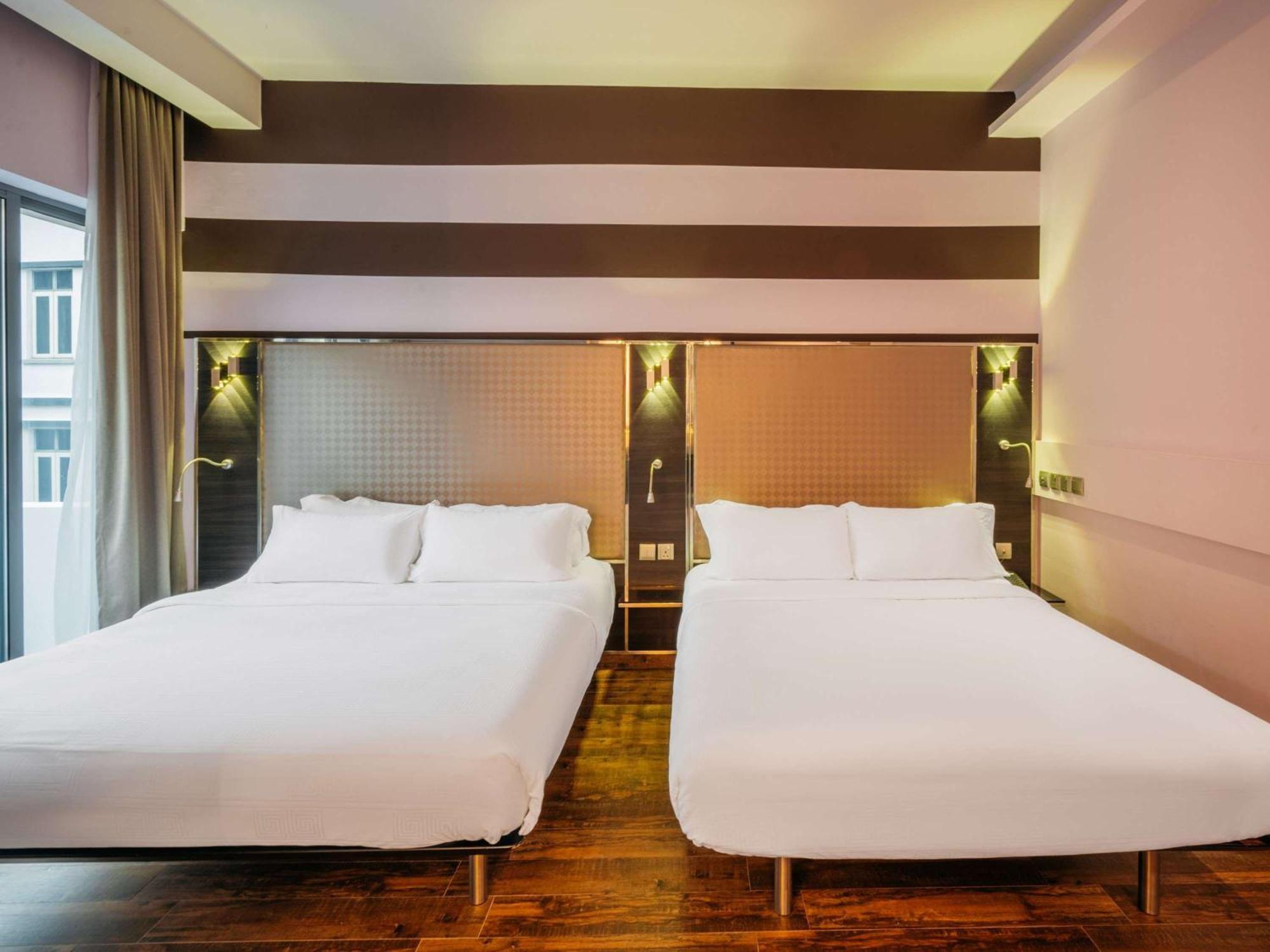 Mercure Singapore Tyrwhitt Exterior photo