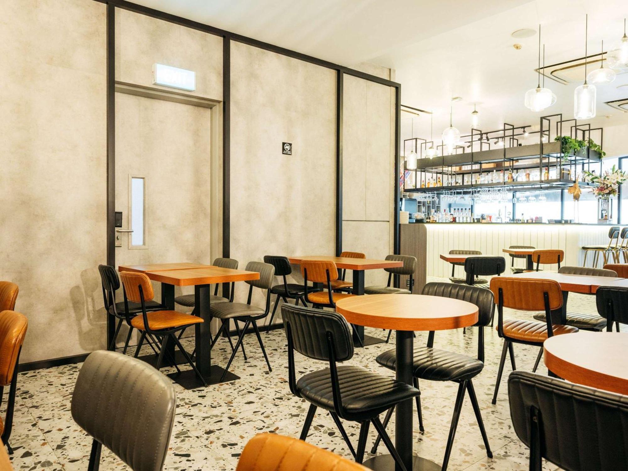 Mercure Singapore Tyrwhitt Exterior photo