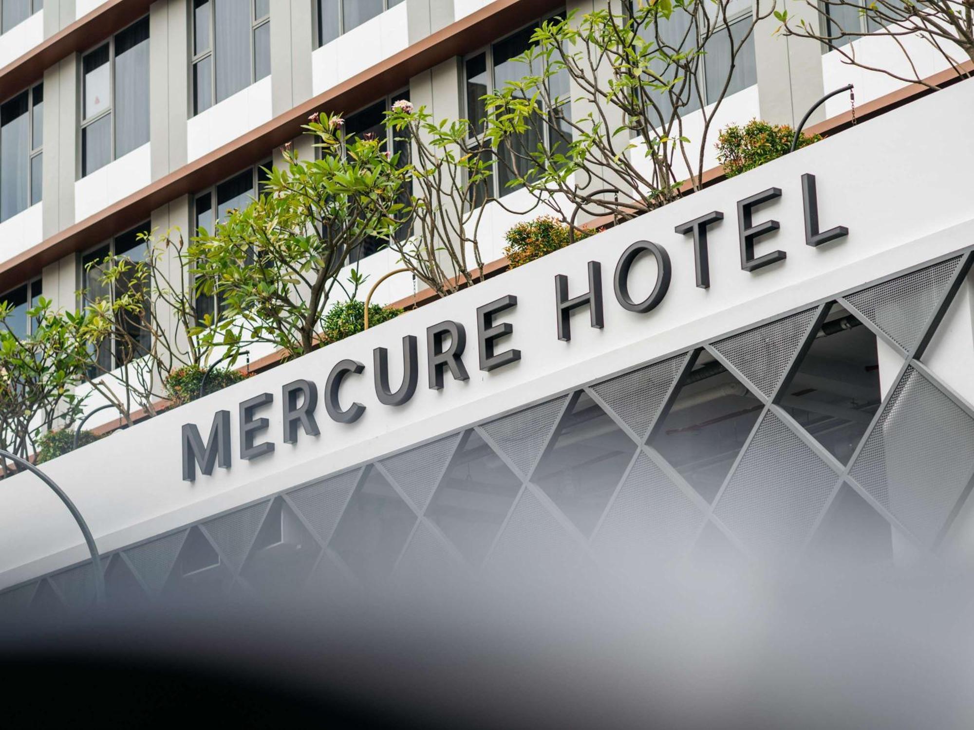 Mercure Singapore Tyrwhitt Hotel Exterior photo